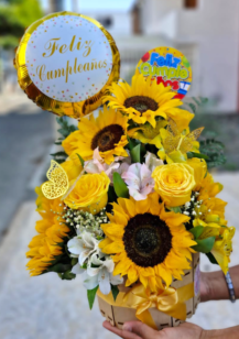 Arreglo floral compuesto Girasoles