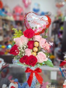 Arreglo floral en jarrón