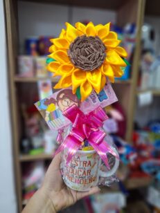Mugs sencillo con girasol eterno y tarjeta personalizada