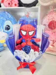 Personaje con rosas eternas- Spiderman